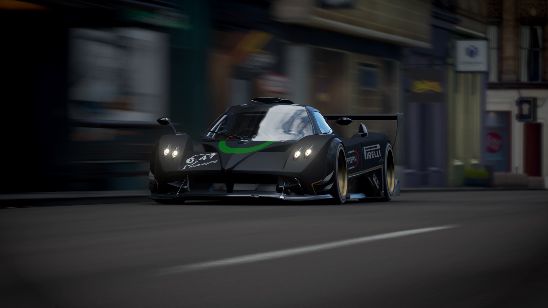 “泥泞火花：雨后赛道的疯狂对决”，雨后泥泞的路