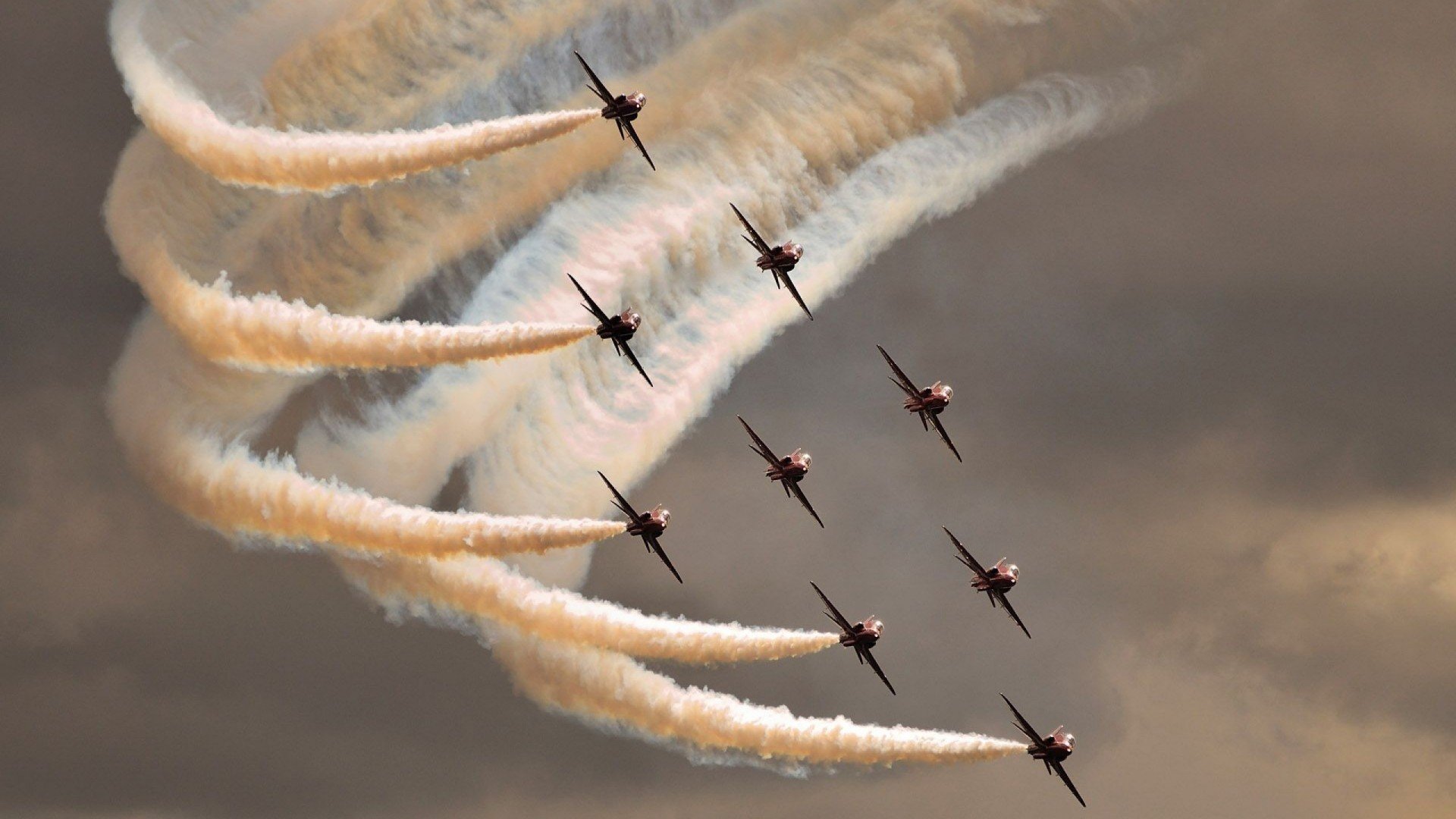 九游娱乐官网 (jiuyou)-国际大都会队员尽心尽力，为荣誉而战，国际大都会东区